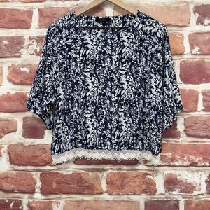 Zoa Top Shirt Women's Small Blue White Shadow Floral Vine Boxy Scalloped Hem